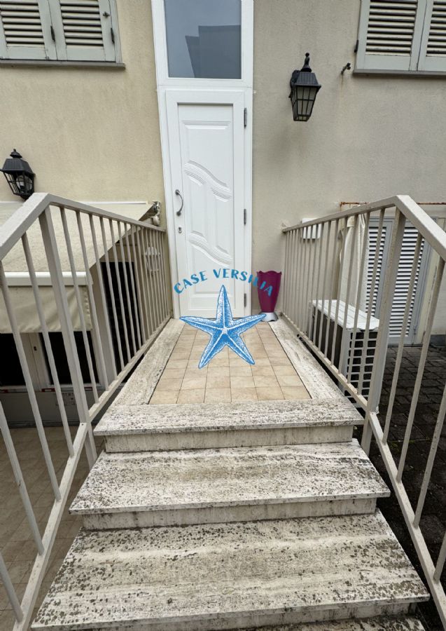 Lido di Camaiore appartamento fronte mare