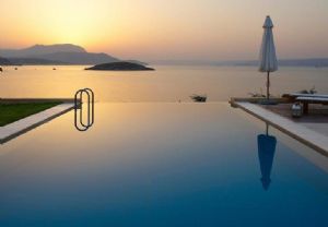 Appartamento in stabilimento balneare con piscina e posto auto  : appartamento In affitto  Lido di Camaiore