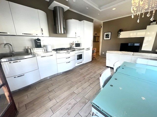 Appartamento al primo piano a Lido di Camaiore : appartamento  In vendita  Lido di Camaiore